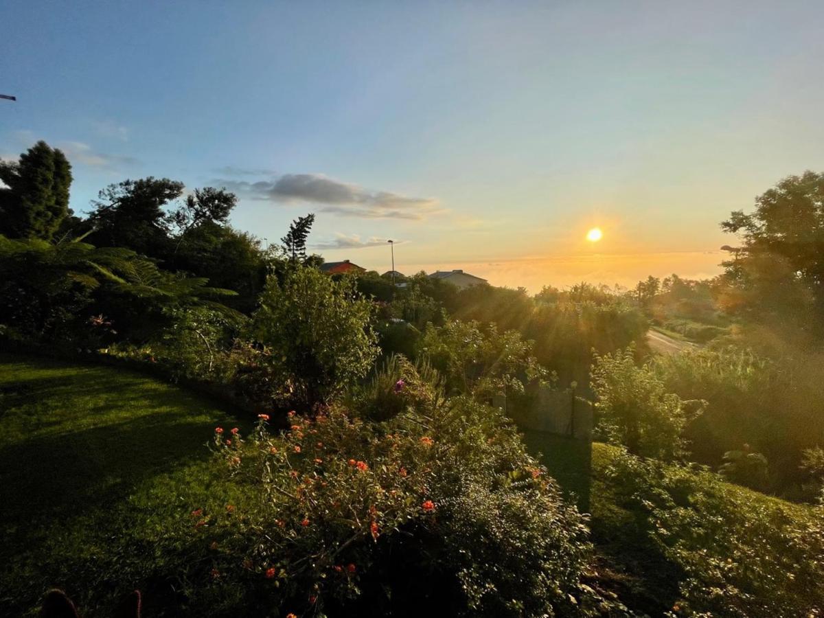 L'Es-Sens-Ciel Hotell Le Guillaume Exteriör bild